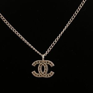 CHANEL Necklaces for Women - Poshmark